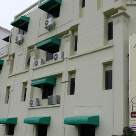 Adonis Guest House Patong Luaran gambar