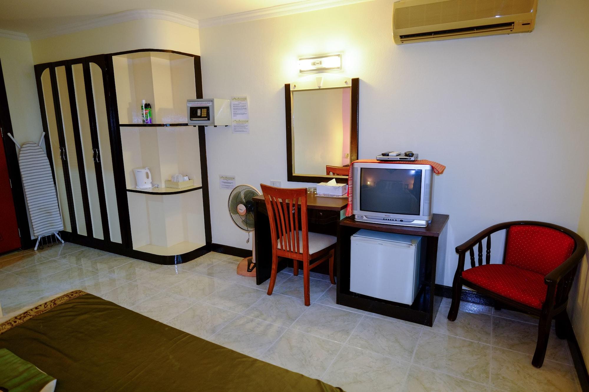 Adonis Guest House Patong Luaran gambar