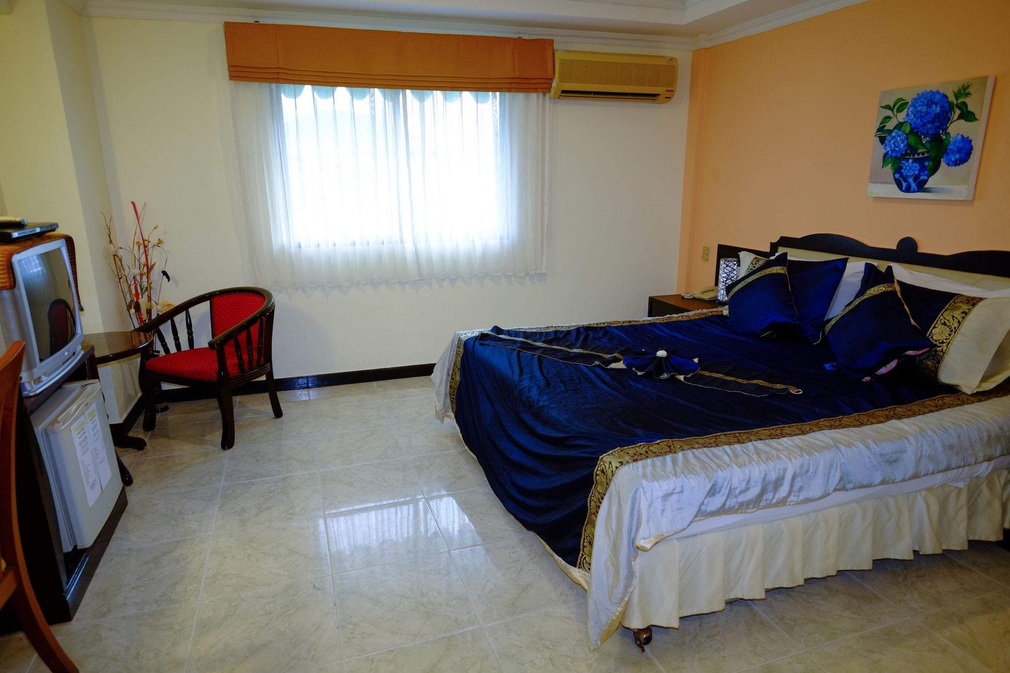 Adonis Guest House Patong Luaran gambar
