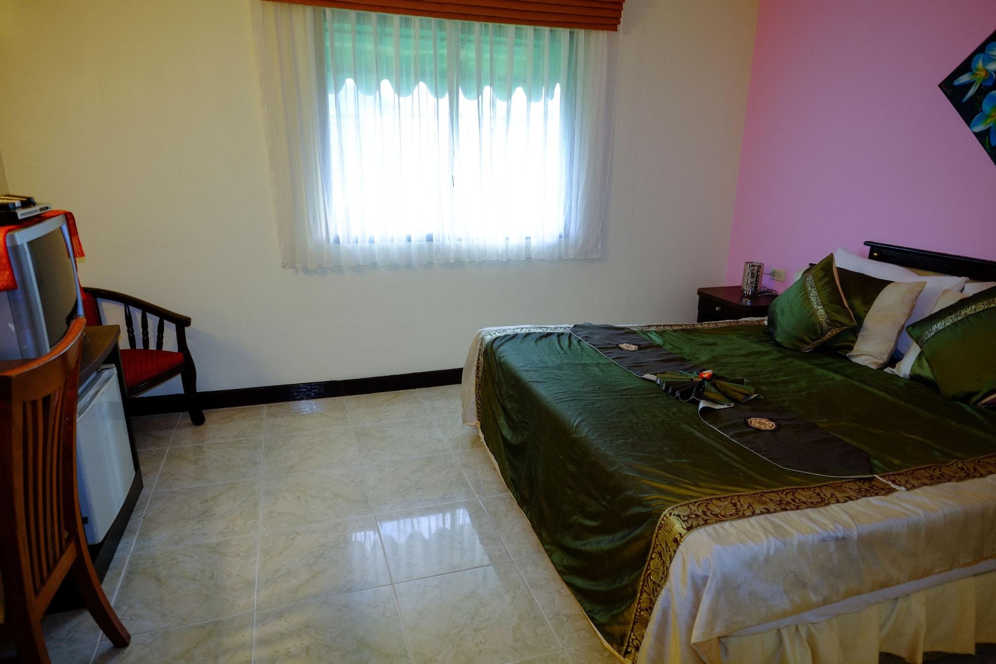 Adonis Guest House Patong Luaran gambar