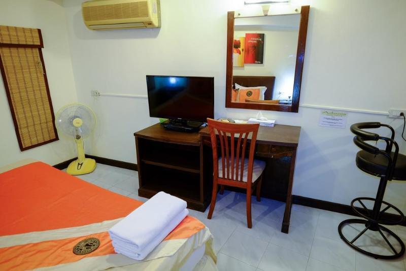 Adonis Guest House Patong Luaran gambar